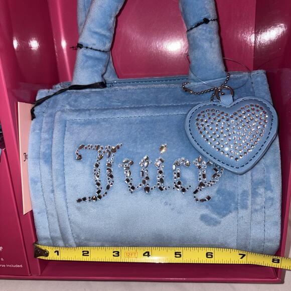 Juicy Couture Heart Dangle & Barrel Wrislet Coin Purse Gift Purse Baby Blue - Picture 6 of 7